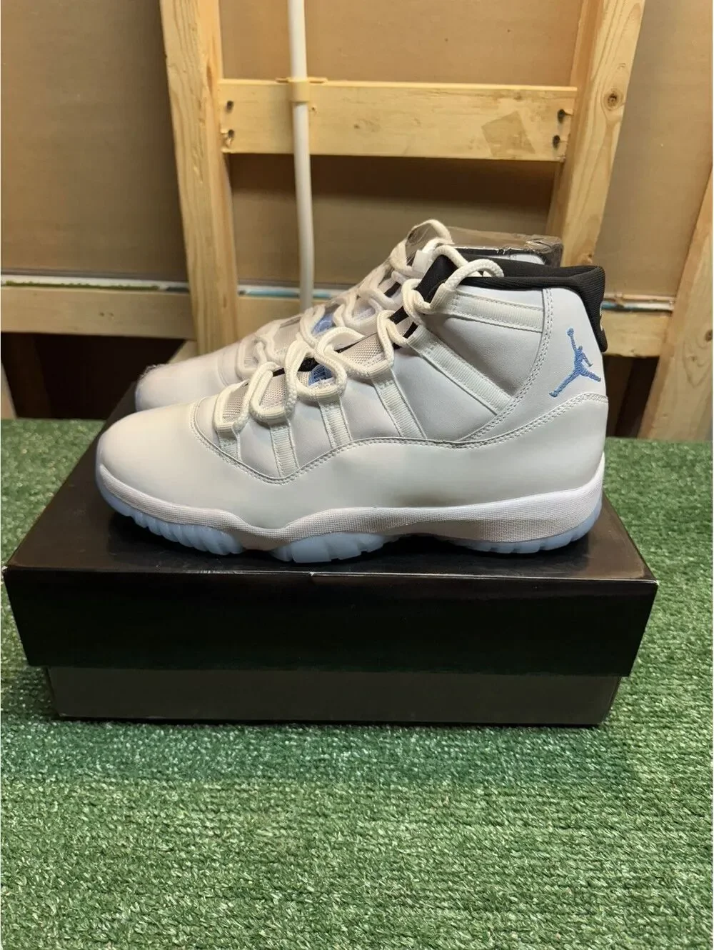 Jordan Retro 11 Legend Blue Size 11
